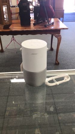 Bose Smart Speaker Bluetooth Speaker a mint Condition Sounds Amazing