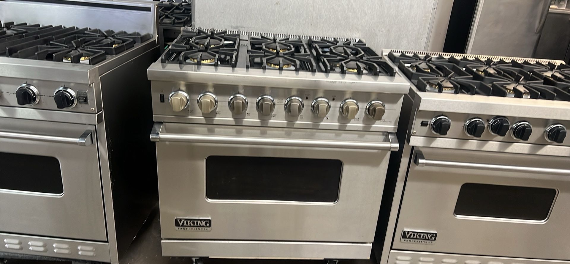 Viking 36”Wide Dual Fuel Range Stove Stainless Steel 6Burners