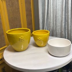 Set Of 3 Ceramic Pots 8” And 7” Yellow And White Planters