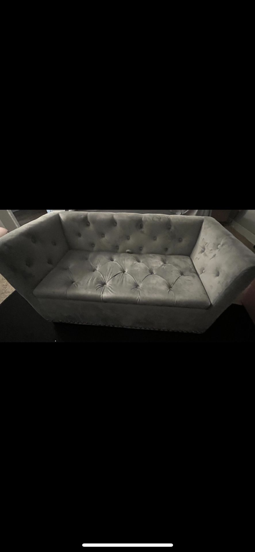 Gray Tufted Ottoman With Storage