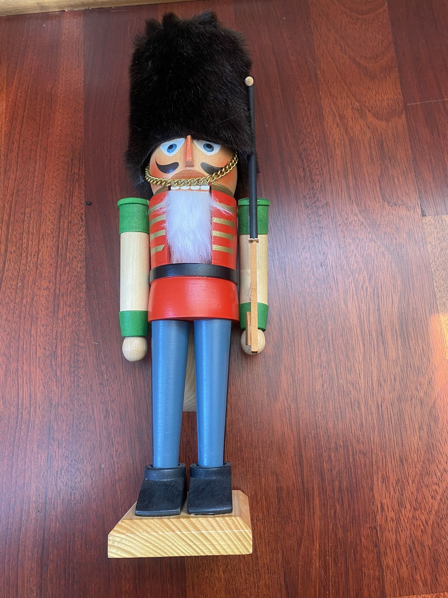 Steinbach Nut Cracker Palace Guard