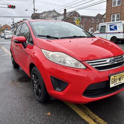 2013 Ford Fiesta 