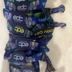 SUNDAY WRISTBAND FOR SALE!