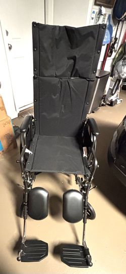 BRAND NEW Medline Wheelchair