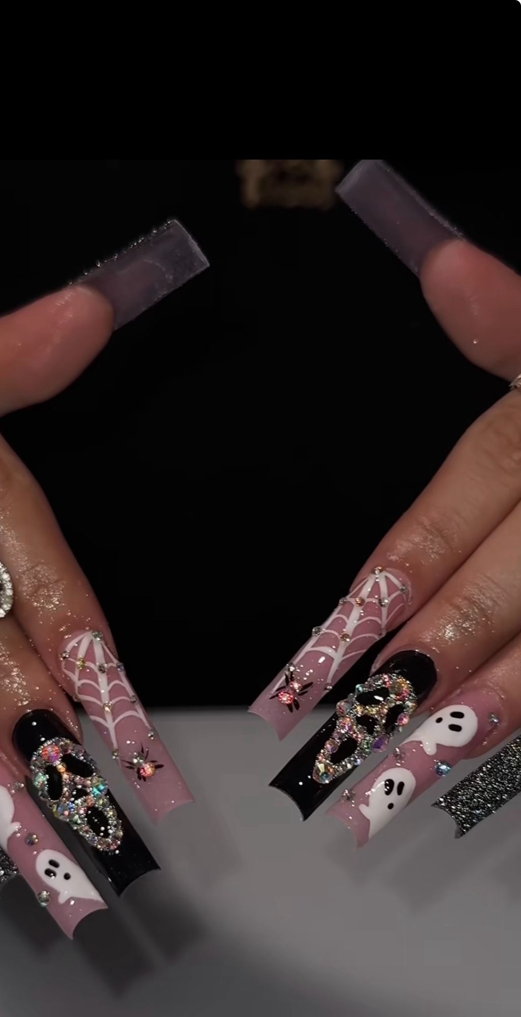 Nails 