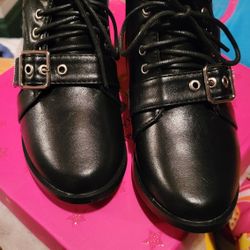 Boots Girls Size 13