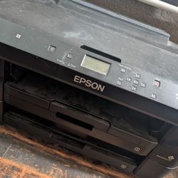 Epson WorkForce WF-7210 Wide Format Printer