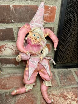 Vintage Jester Doll. I don’t know much about this item. Seems to be a collectible doll.