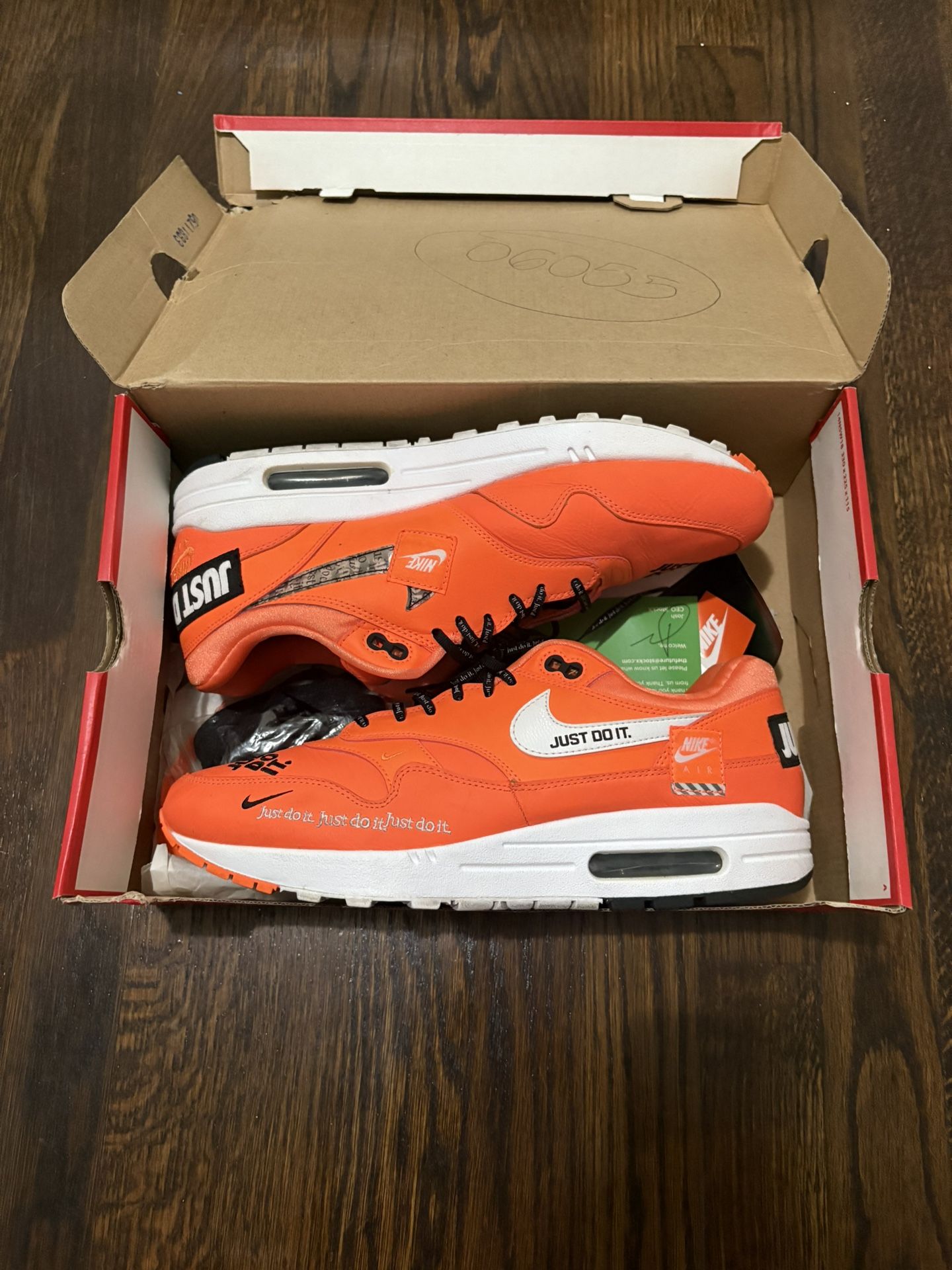 Nike Air Max 1- Just Do It