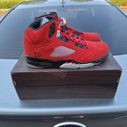 Nike Air Jordan 5 Retro Raging Bull 