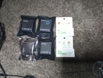 4 Single Pairs Of Lashify Gossamer Lash Sets With TwoDuo Glues