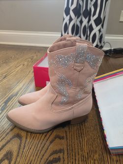 Girls shoes