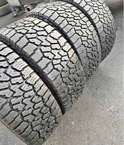 275 70 18 Falken tires Con 80% de Vida Las 4