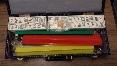 American Mahjong Set – Complete, Hard Case, 4 Racks & Pushers ($100 OBO)