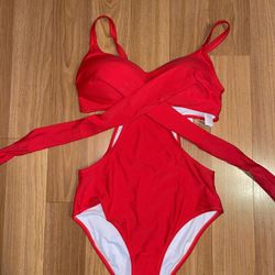 Bikini  Cupshe Size  M  New  One Piece 