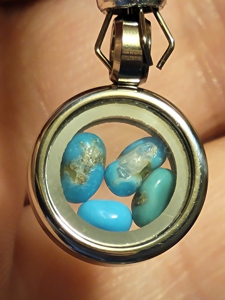 Campo Frio Turquoise Crystal Pendant 15mm