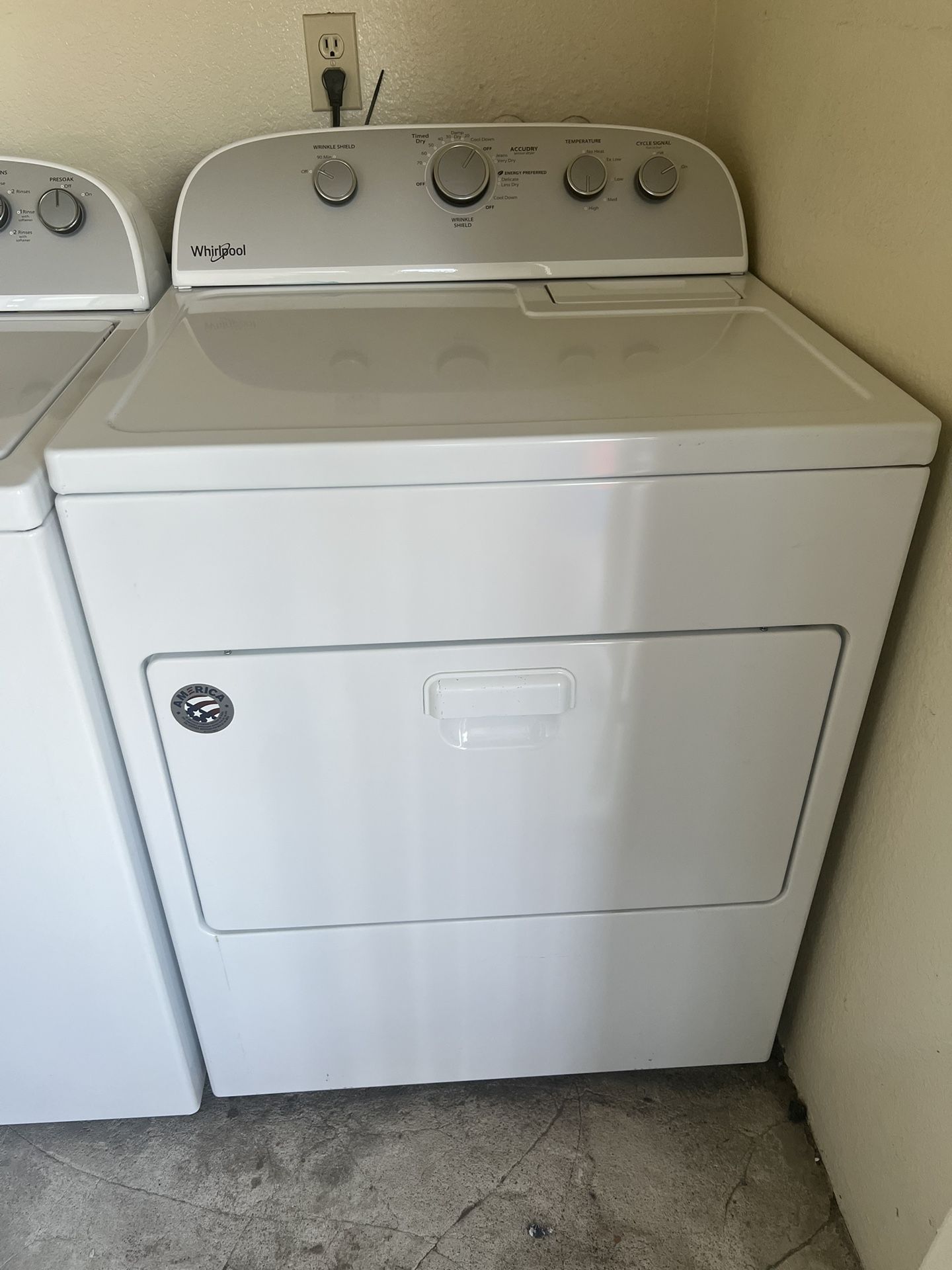 Whirlpool 7-cu Ft Vented Electric Dryer