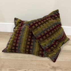 Decorative Pillows – Set of 2