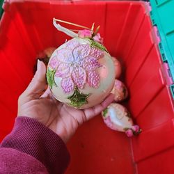 10 Renaissance 2000 5"Ornaments. 