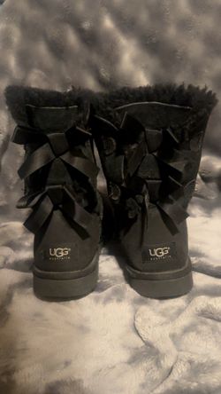 Black Uggs