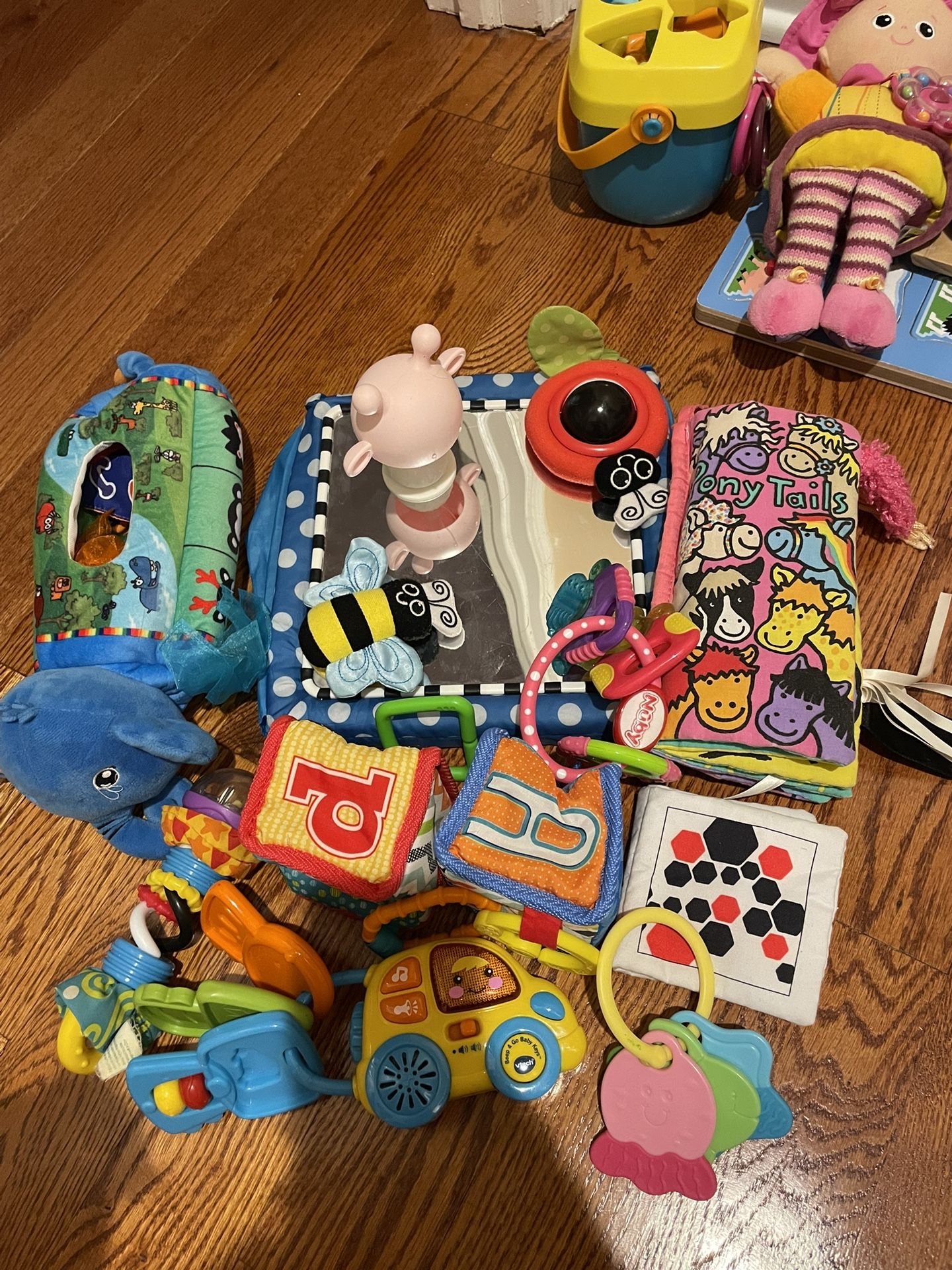 Developmental and sensory toy bundle Doug and Melissa/ fisher price