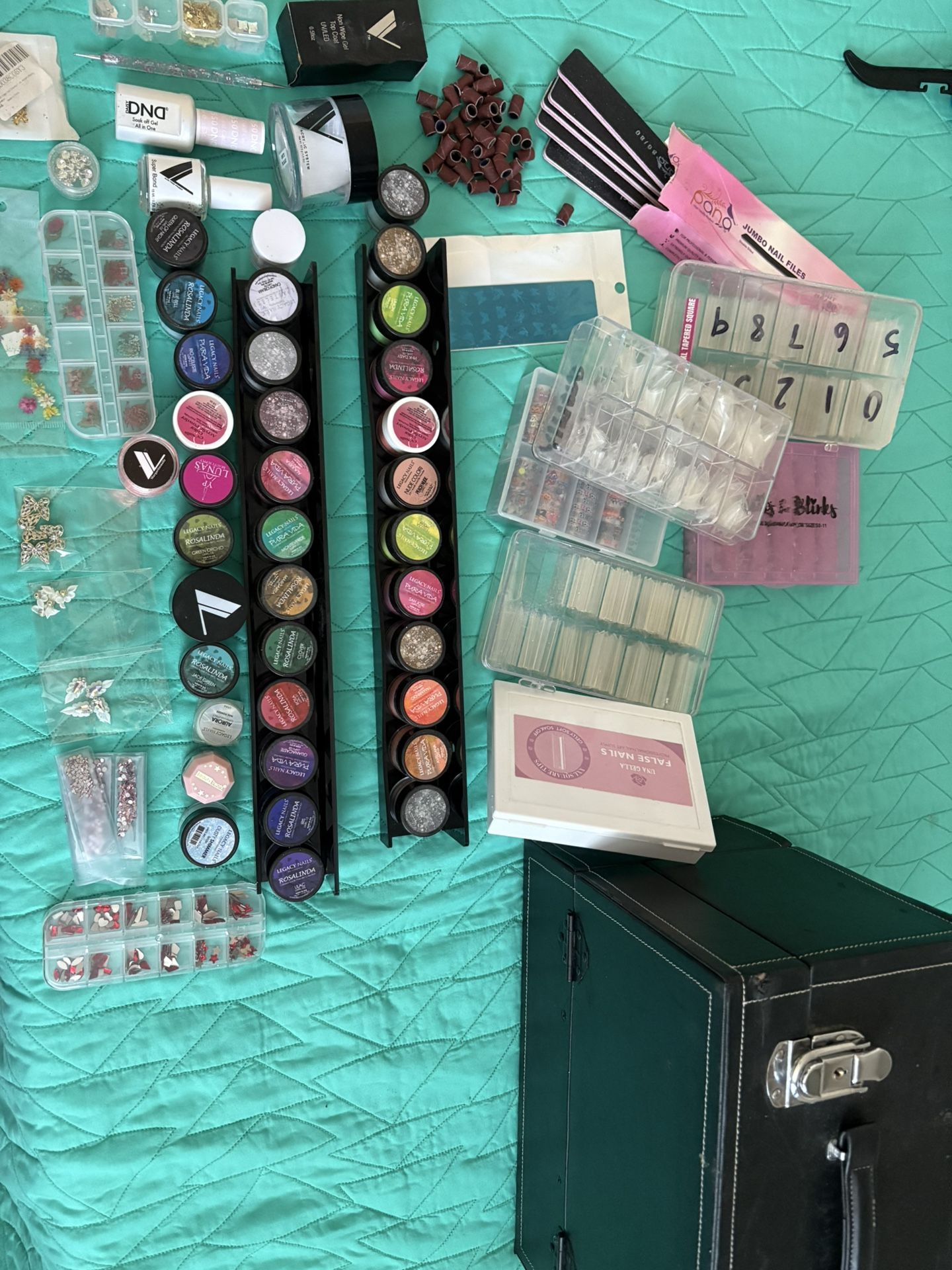 Nail Supplies 