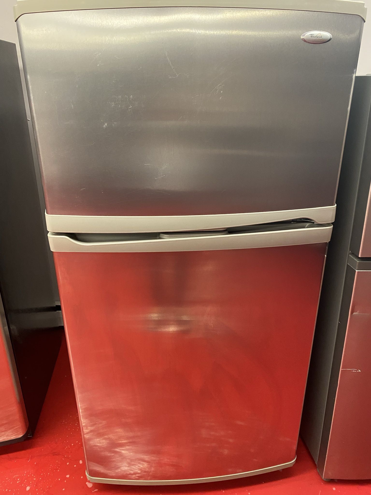 Refrigerator/ Nevera