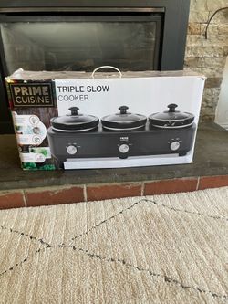 Triple slow cooker (open box, never used)