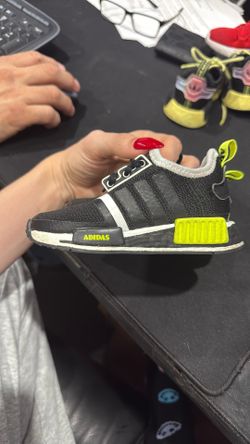 Toddler Adidas Size 6C