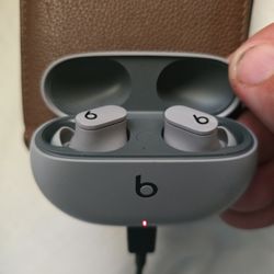 Beats Studio Buds