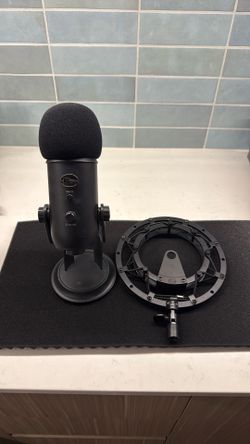 Blue Yeti USB Microphone + Shock Mount Podcast Streaming Mic