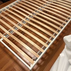 IKEA - Queen Vevelstad Bed Frame