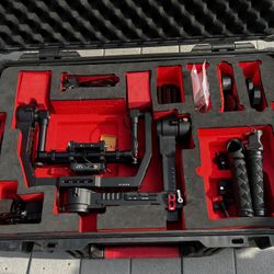 DJI Ronin-M 3-Axis Handheld Gimbal