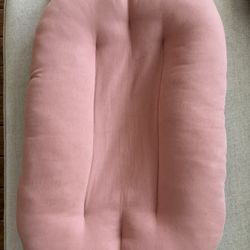 Snuggle Me Organic Baby Lounger 