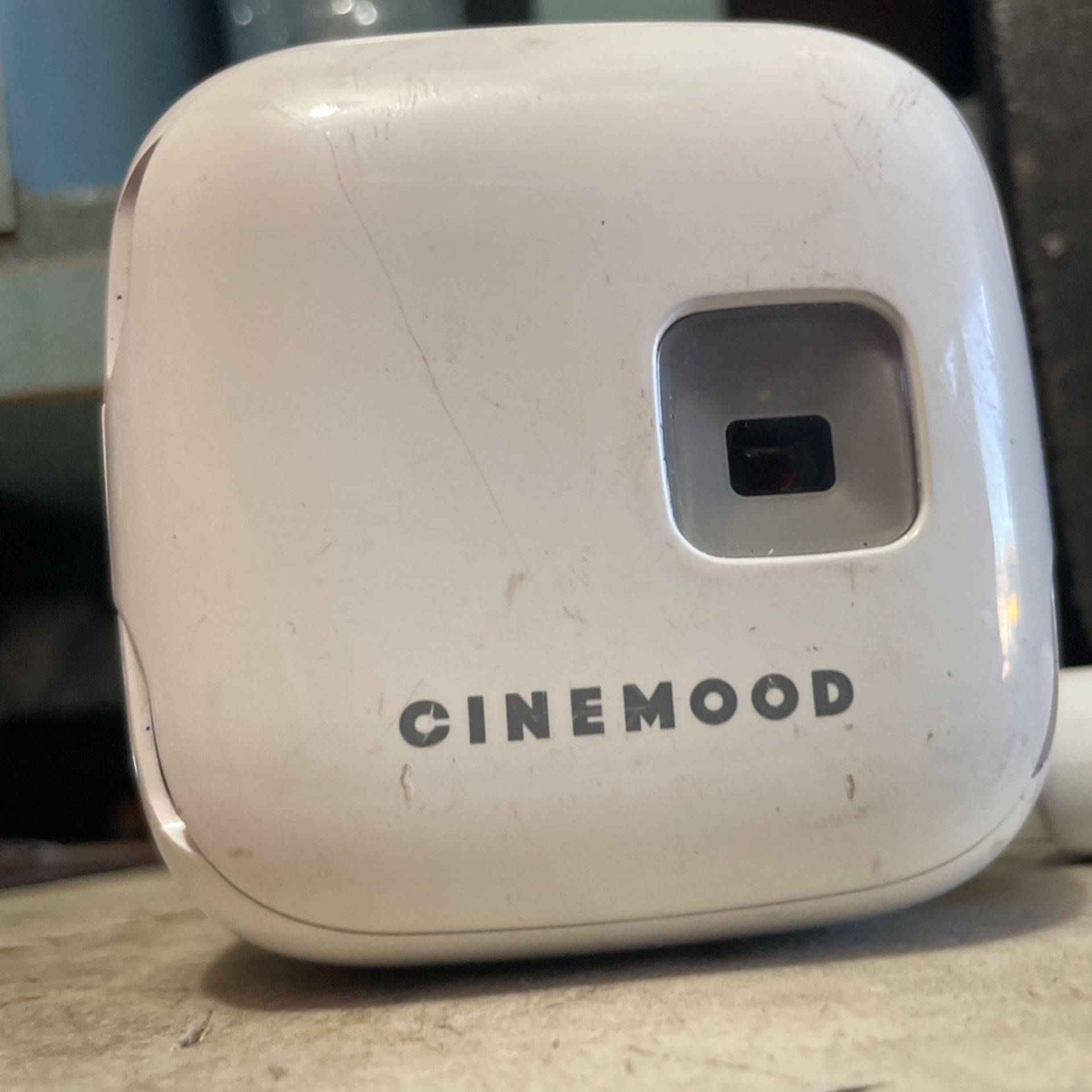 Cinemood Portable Movie Player 
