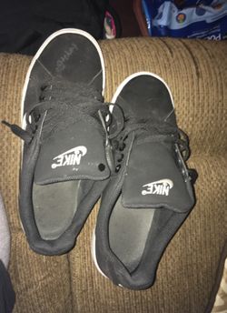 Size 8 Nike shoes