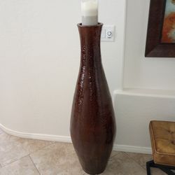 clay Vase indoor.outddor use 40.00