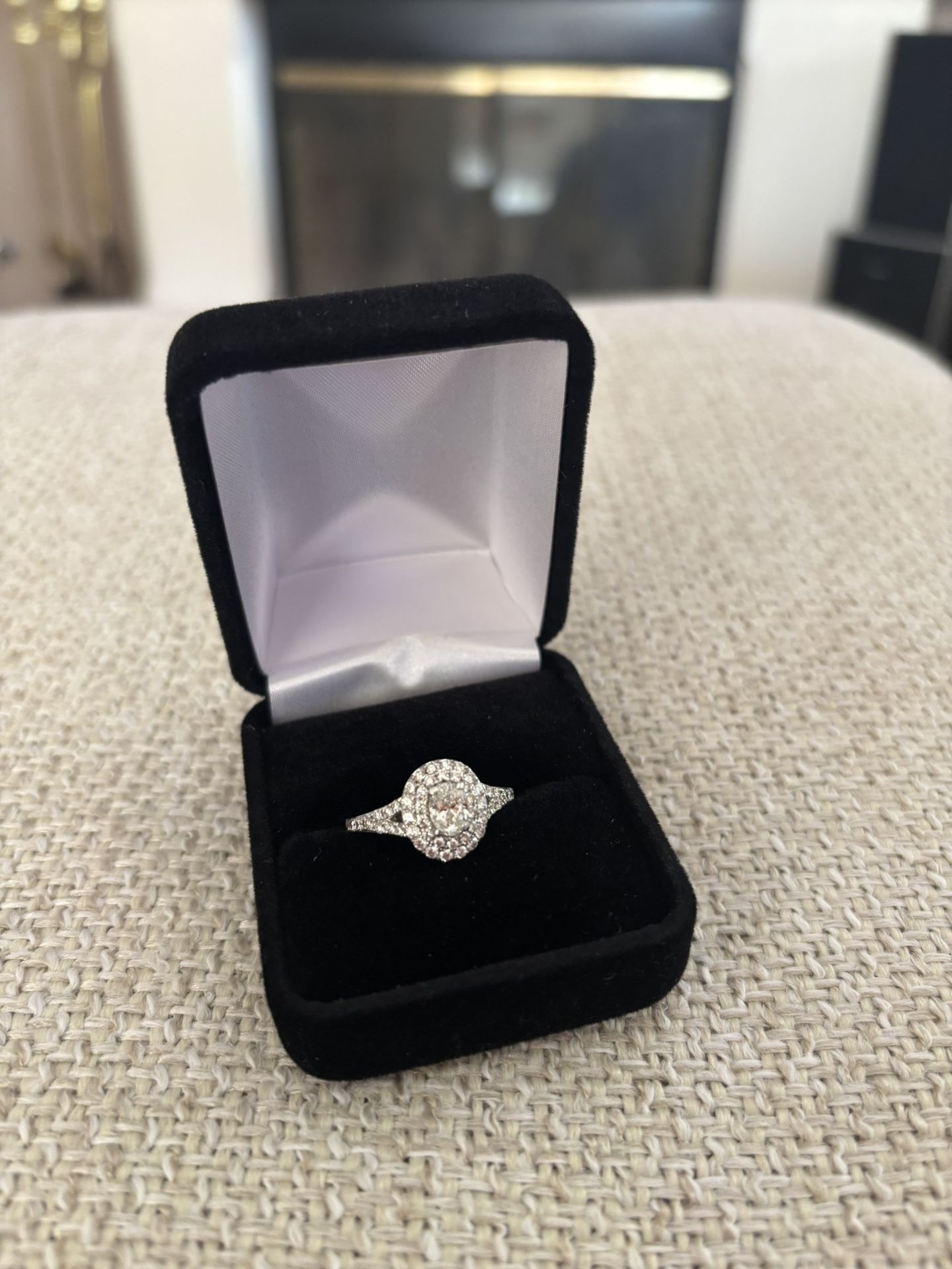 Diamond wedding ring