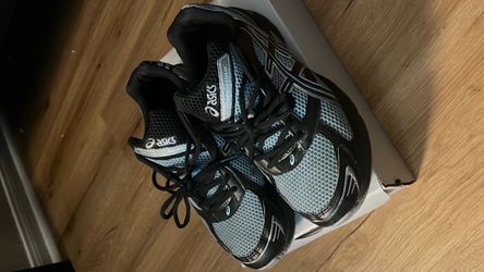 blue and black asics size 10