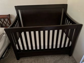 Baby crib - free