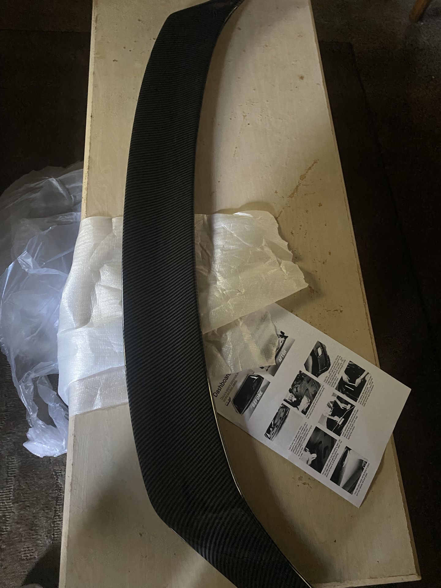 New carbon fiber rear trunk spoiler