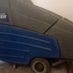 Windsor Saber Cutter 32 disk brush floor scrubber