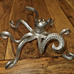 Octopus Shelf Statue Metal