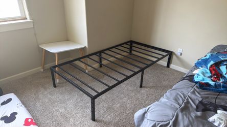 Black Metal Platform Bed Frame