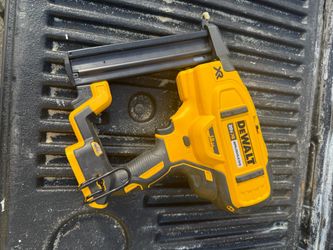 Dewalt 18g crown stapler