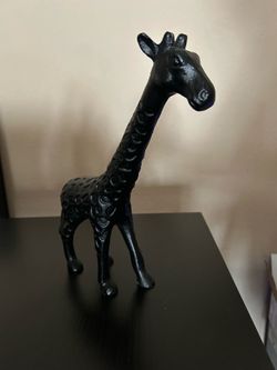 Black Giraffe Decor