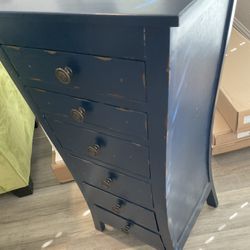 Dresser/ Chest/ Cabinet
