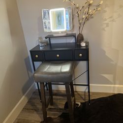 Make Up Vanity 