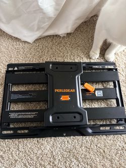 Perlegear Full Motion TV Wall Mount