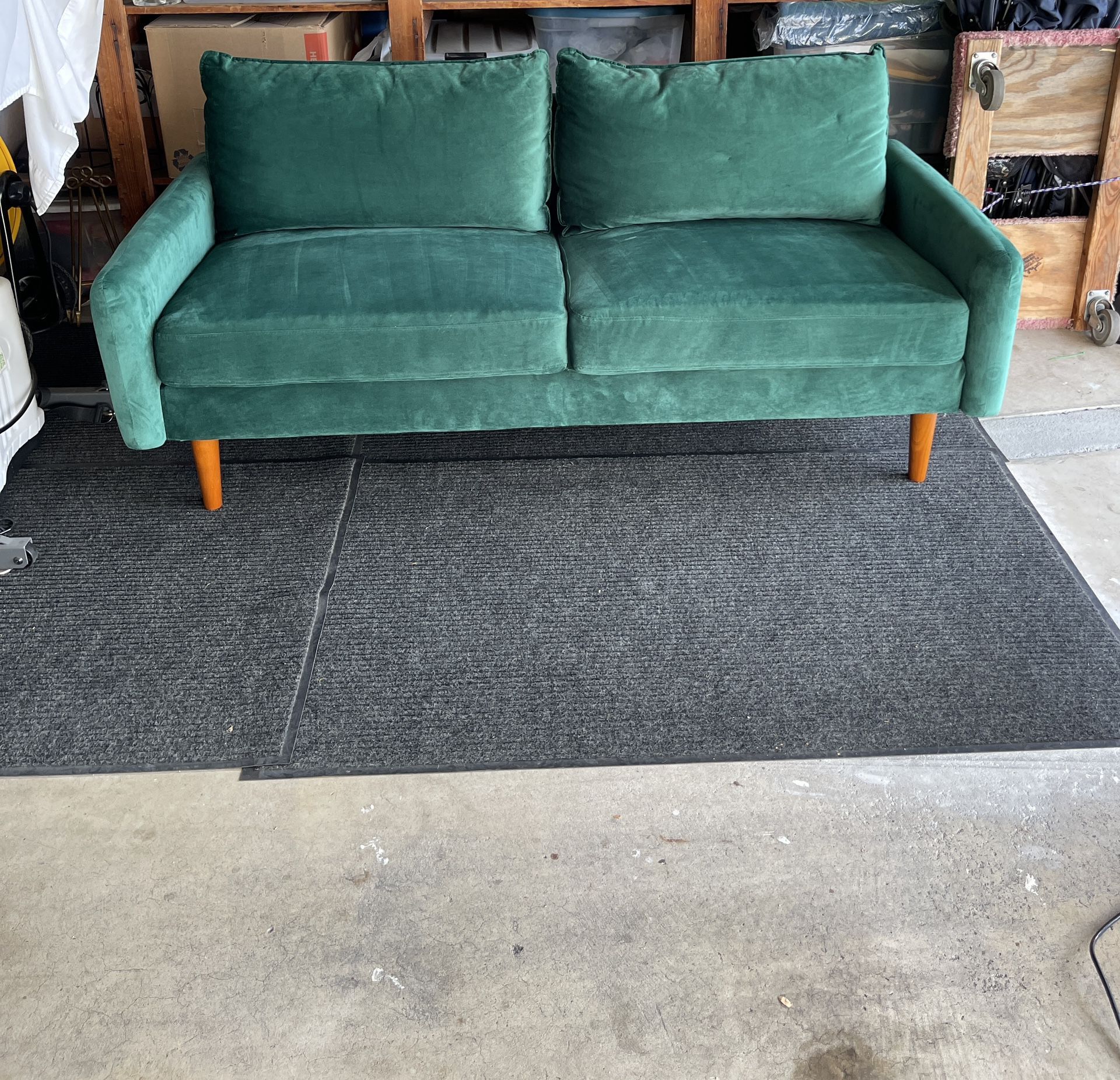 Vintage Retro Style Feamer Velvet Loveseat Couch for Small Apartment and Living Room,Golden Metal Legs Round Arms 33" H x 57.8" W x 31.7" D Green 58"